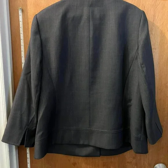 Anne Klein Gray Blazer with Collarless Design and 3/4 Sleeves - Picture 6 of 7